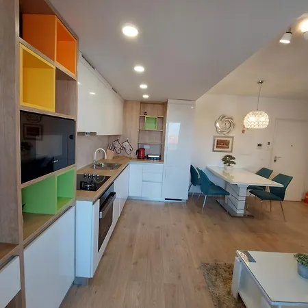 Hola Apartment