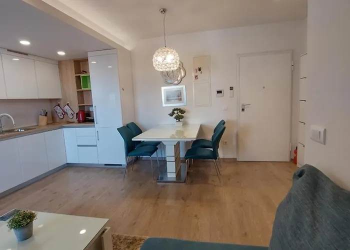 Hola Apartamento Makarska